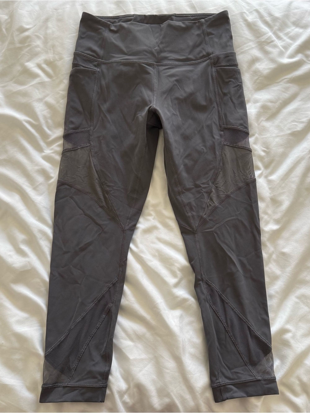 Lululemon mesh paneled leggings